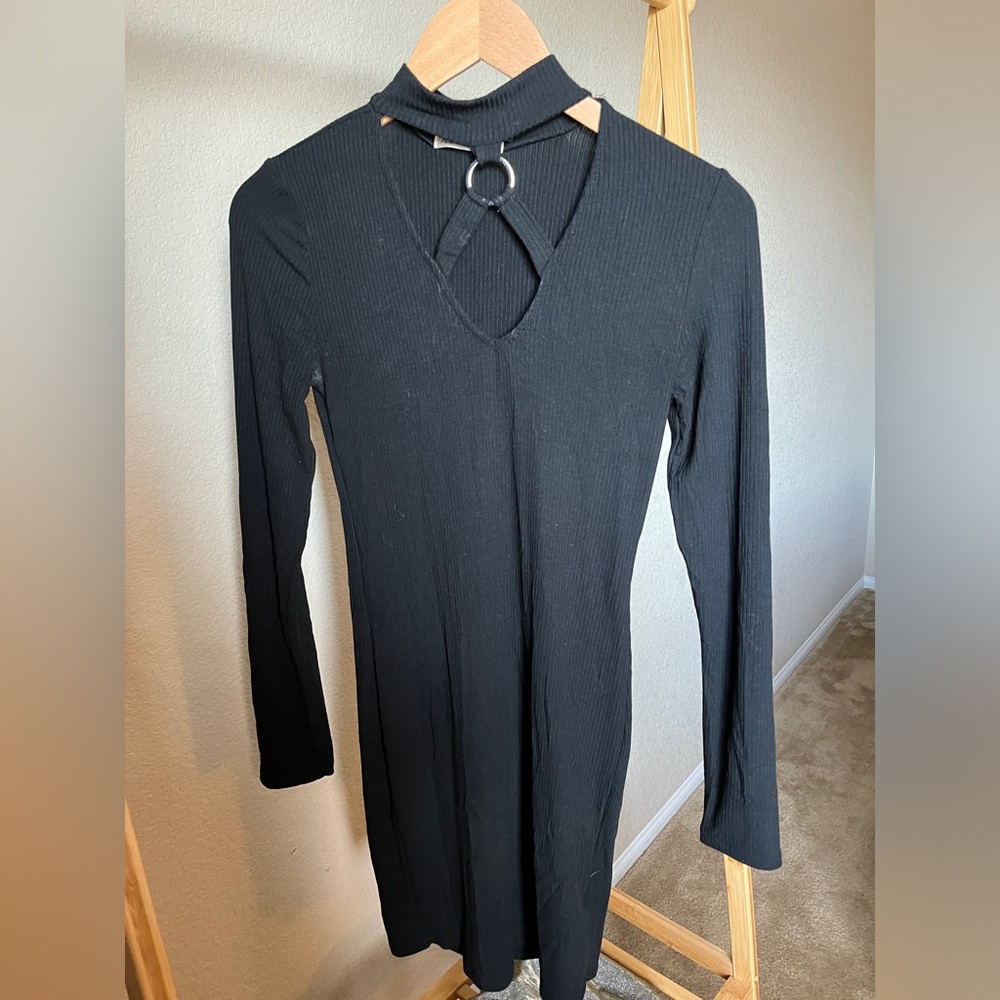 Black long sleeve dress